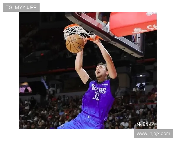 弗拉格砍下21分独行侠加时力克开拓者迎来胜利