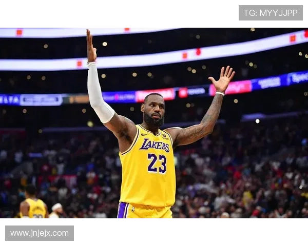 名嘴自我反驳夏季言论湖人前景逆转球员变动引发争议与戏剧性转折